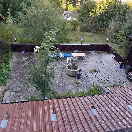 Schoene In Mit Grillplatz Und Balkon