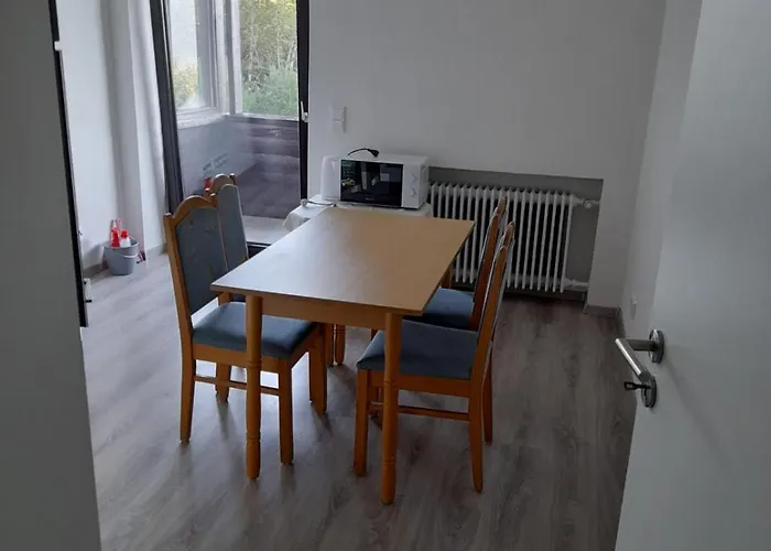 Schoene In Mit Grillplatz Und Balkon 3* לוהברג